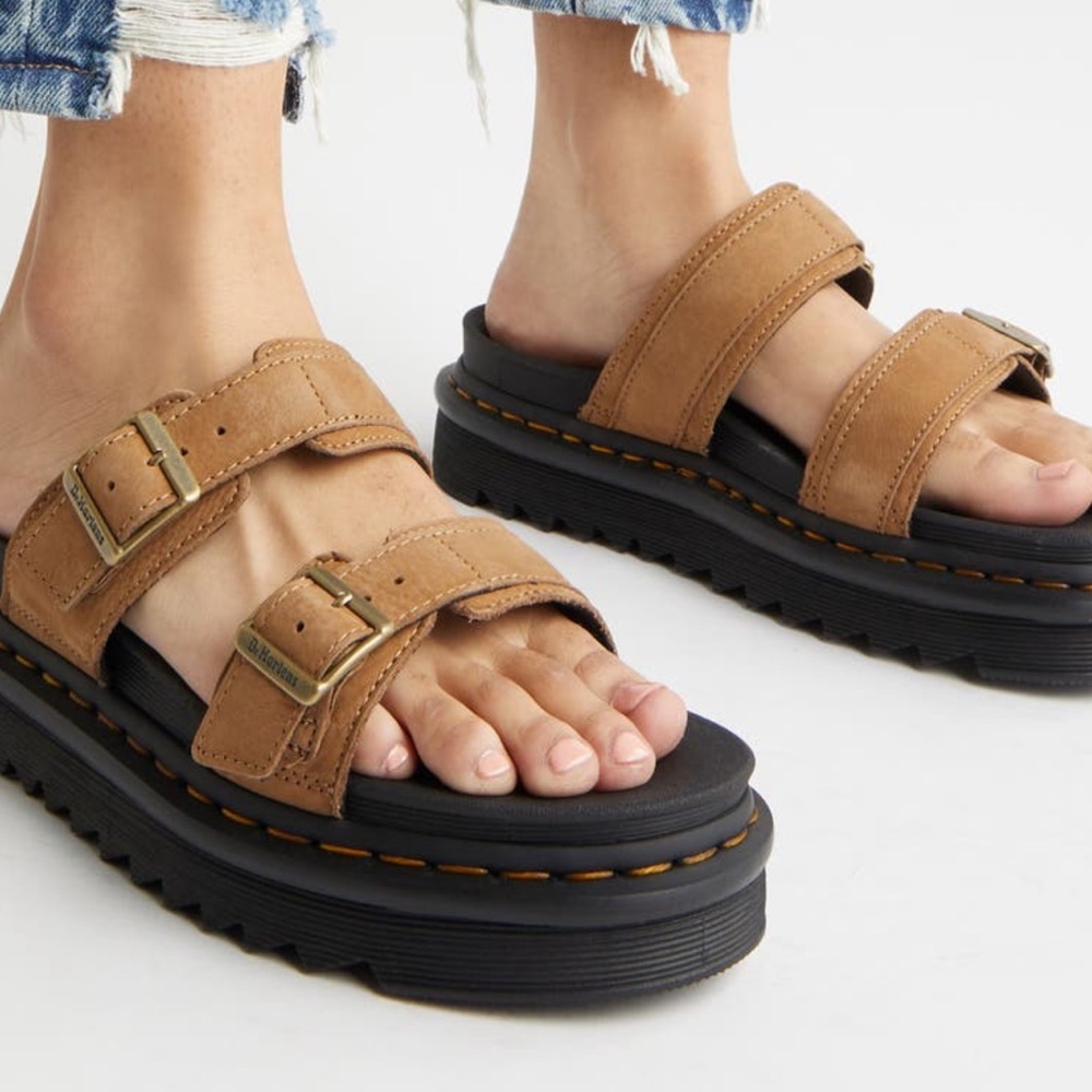 Dr Martens platform Myles Sandal